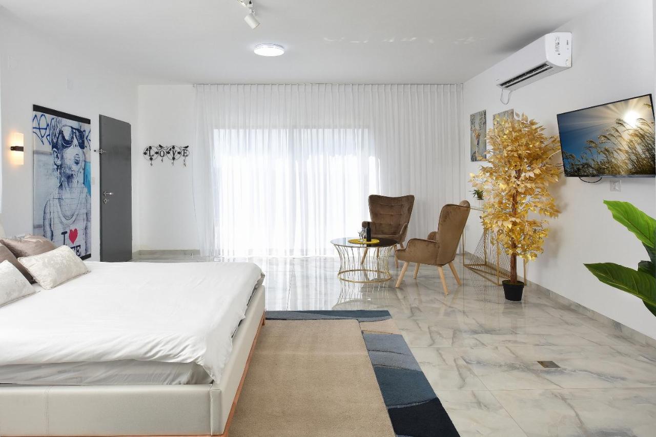 Appartement הסויטות של פולי à Manot Extérieur photo